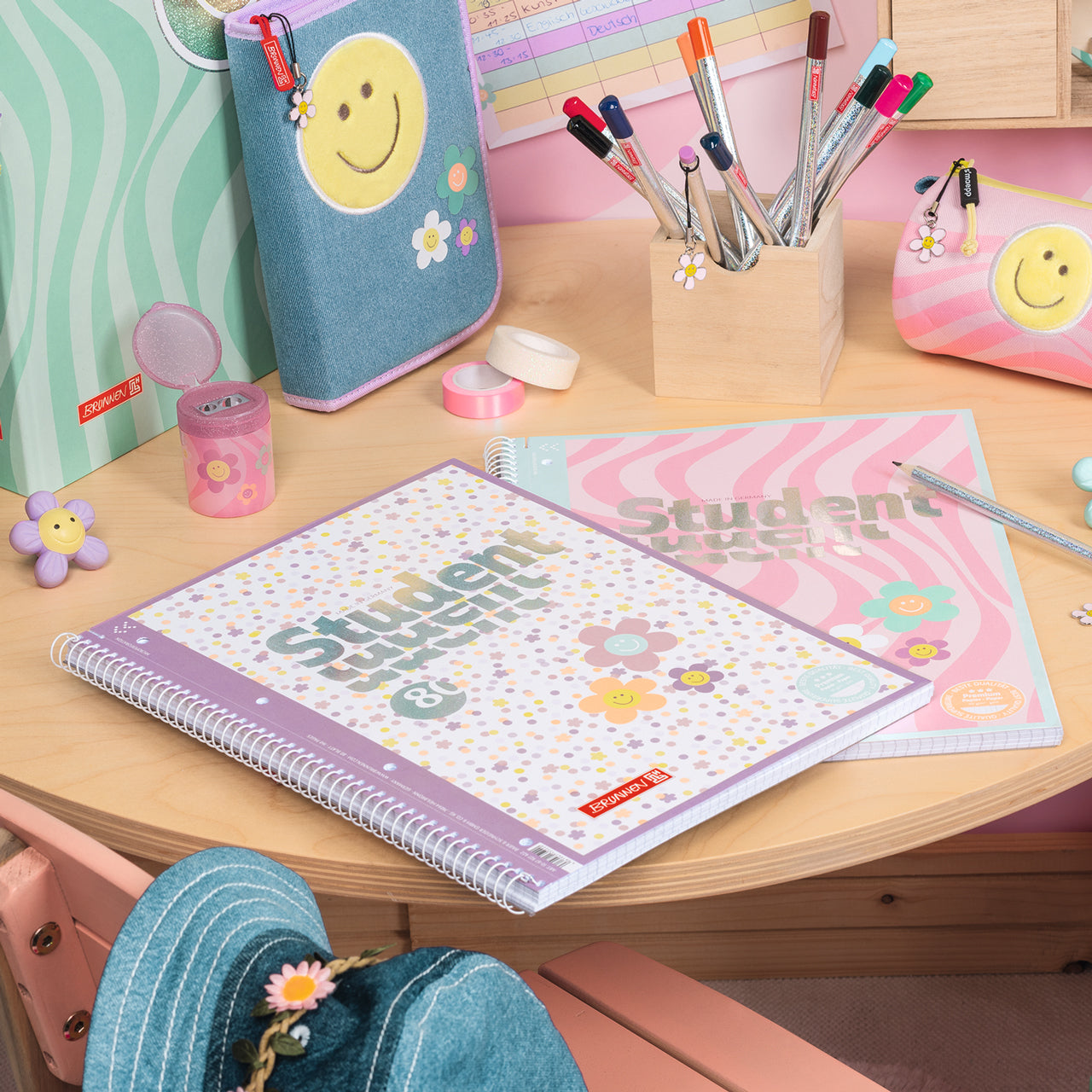 Brunnen-Schulbedarf-Aktuelle-Schul-Serie-2025-Smile-Happy-Hippie-Collegeblock-Federmappe-maedchen-schulsachen-kaufen-lafueliki