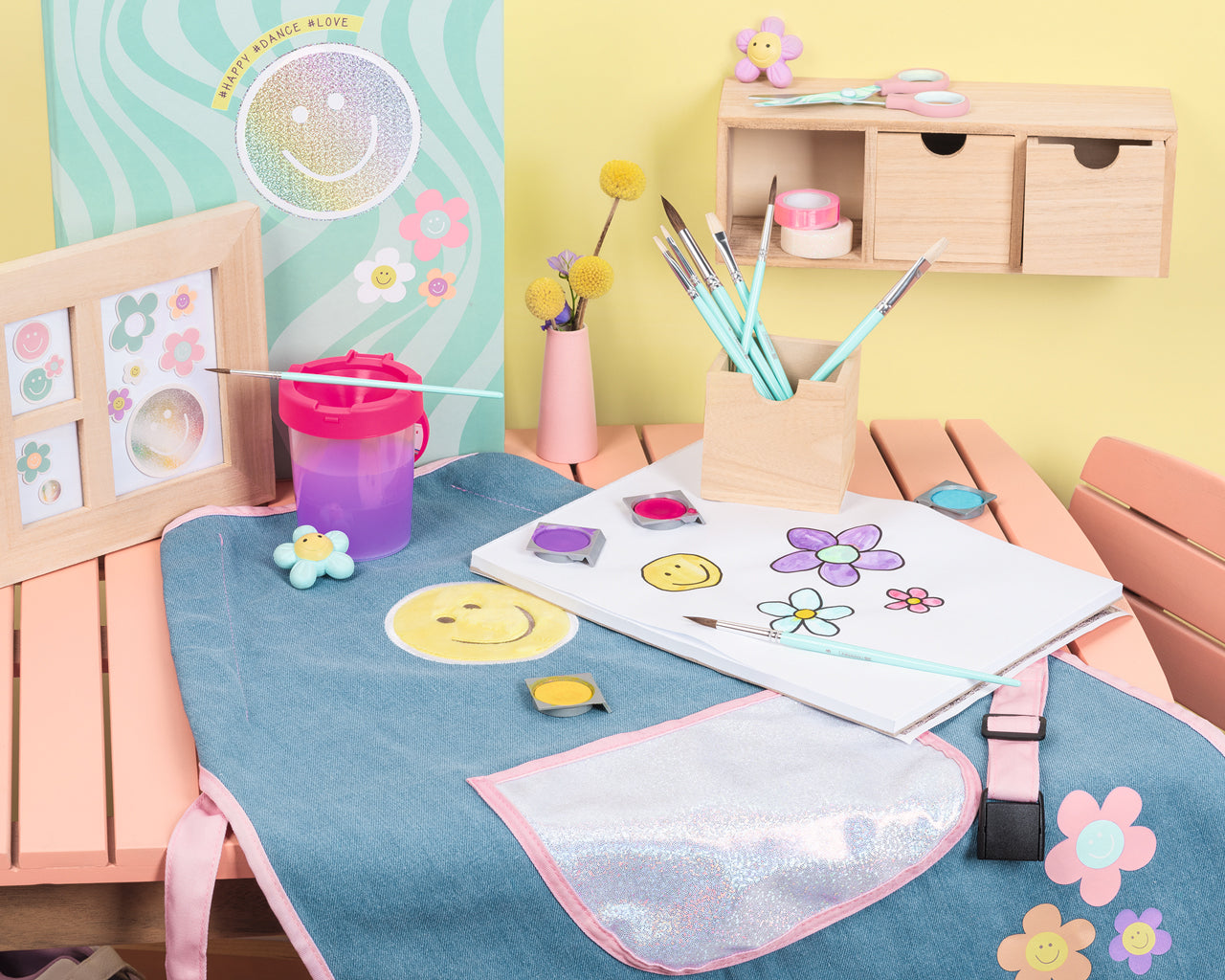 Brunnen-Schulbedarf-Aktuelle-Schul-Serie-2025-Smile-Happy-Hippie-Kinder-Schuerze-Pinsel-Set-zeichenblock-A3-schulsachen-kaufen-lafueliki