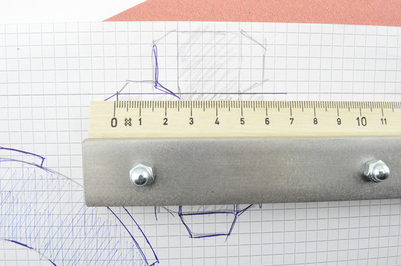 Einhanderlineal-fur-Rechtshander-details