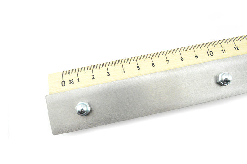 Einhanderlineal-fur-Rechtshander-ohne-Griff-skala