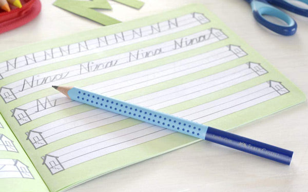 FABER-CASTELL-Jumbo-Grip-tow-tone-hellblau-blau-auf-heft-lafueliki