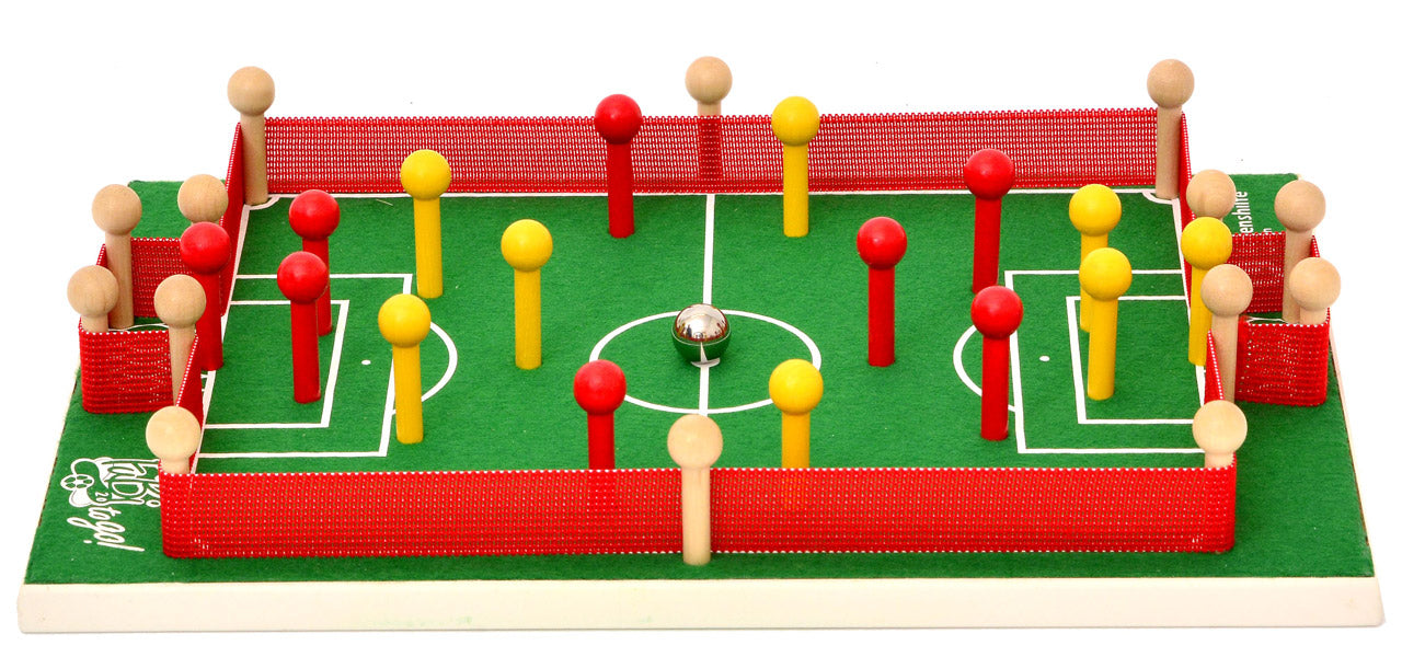 Das ist eine Foto vom Tischspiel FuBi to go Fußball-Billard