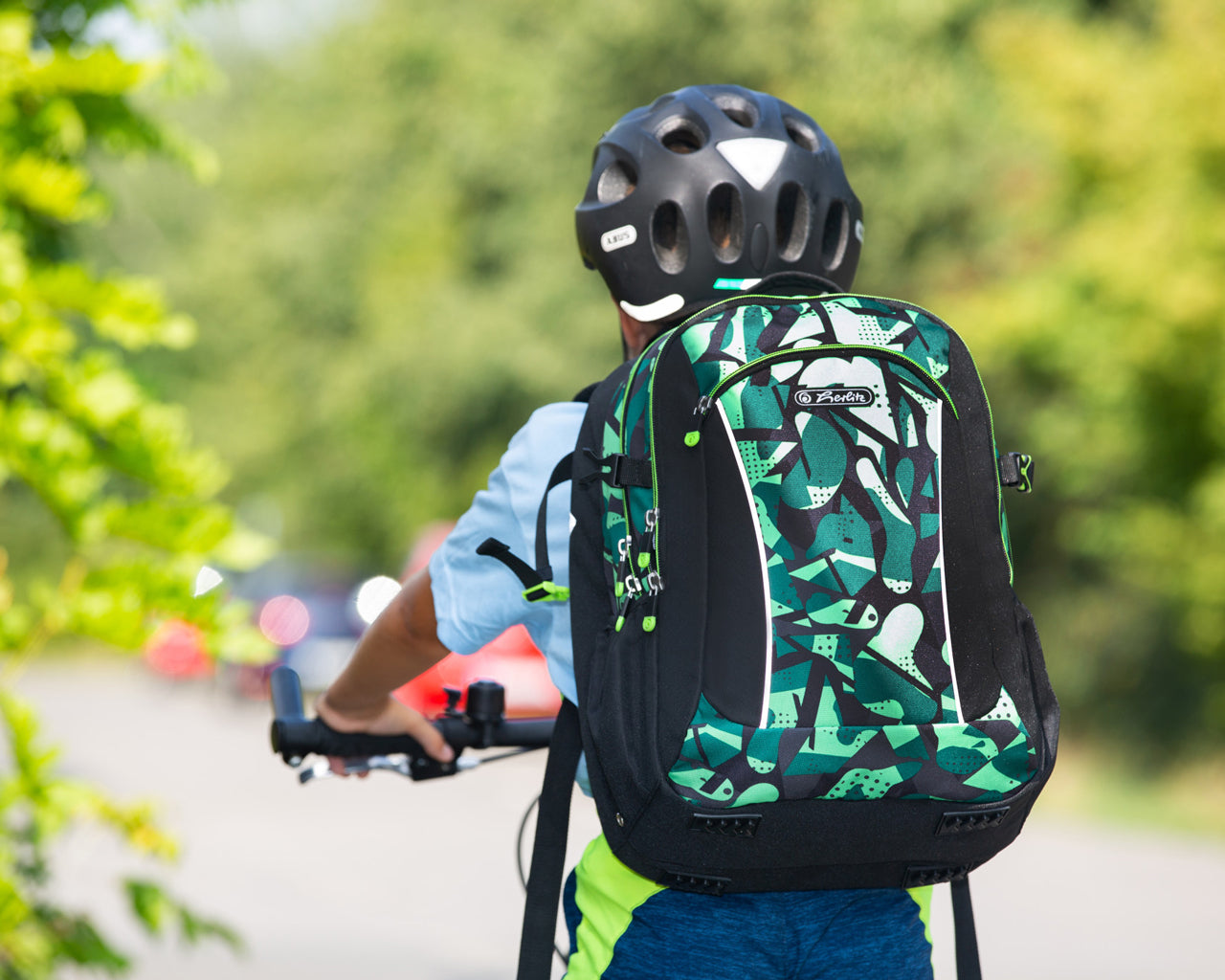 Herlitz-Schulrucksack-Ultimate-CamoGreen-50038053-anwendung-lafueliki