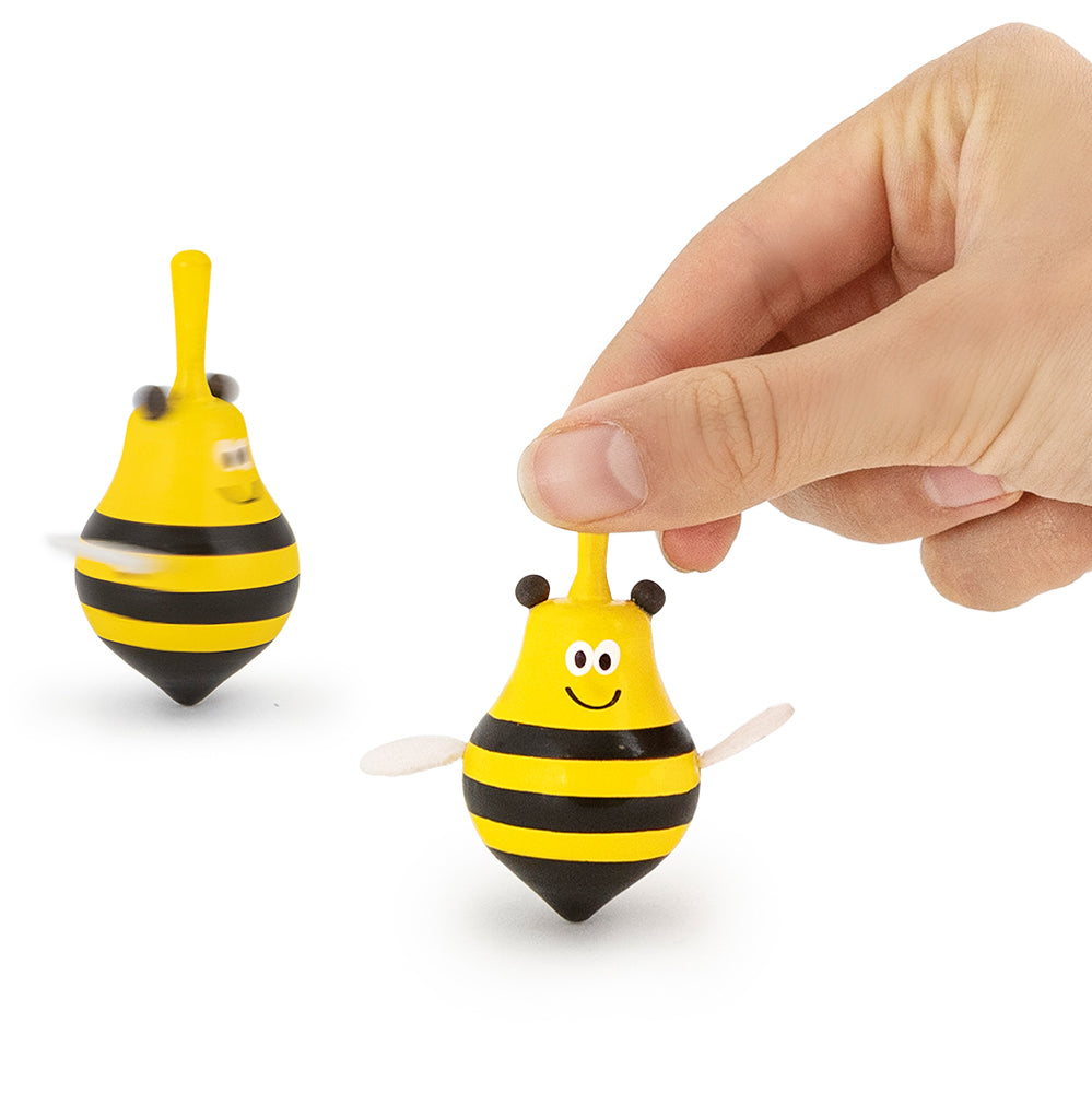 Holz-Kriesel-Figur-Biene-956965-MEINE-BIENENFREUNDE-in-der-hand-lafueliki