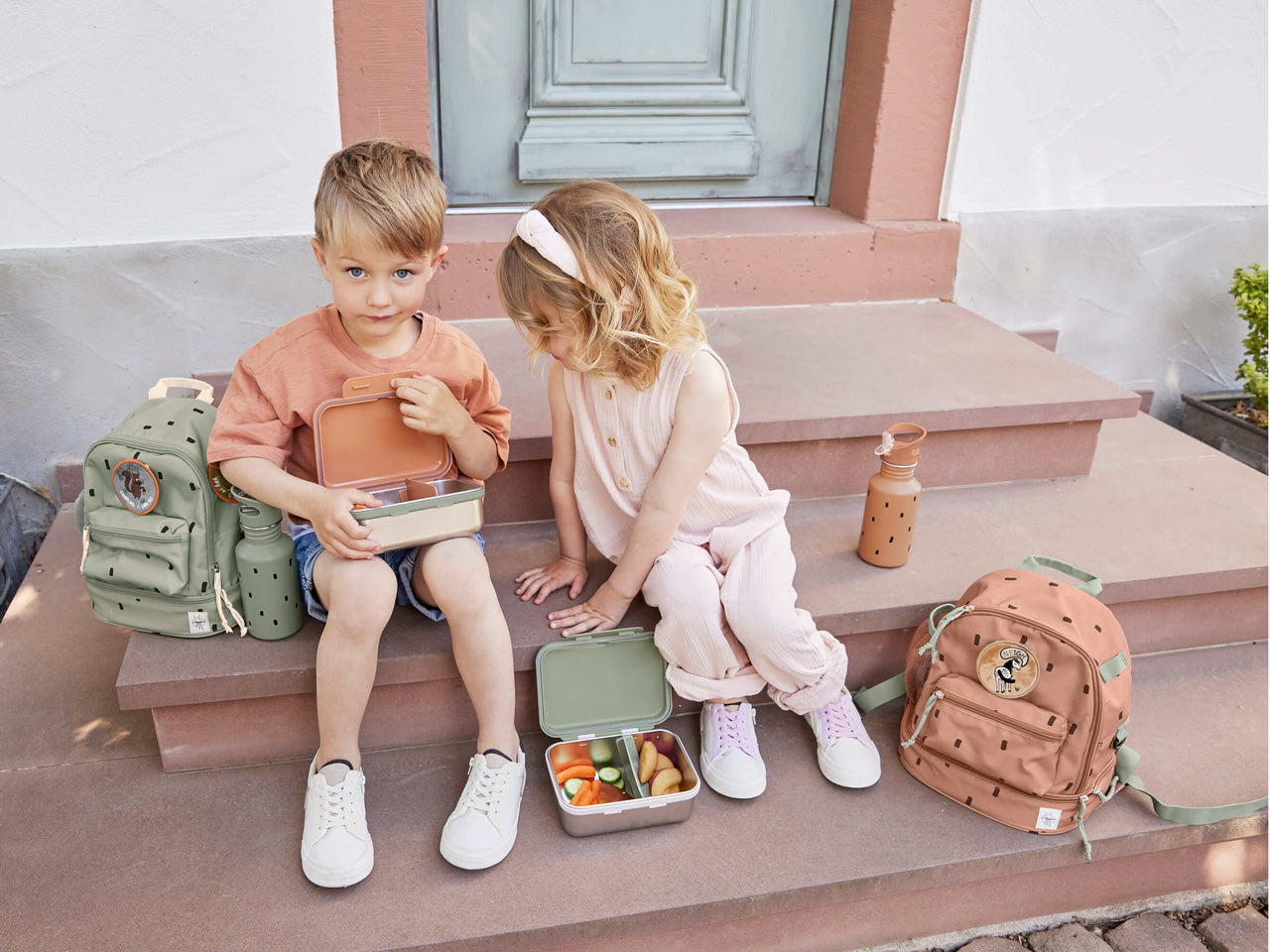 Laessig-Kollektion-2023-Happy-Prints-Junge-Maedchen-lafueliki