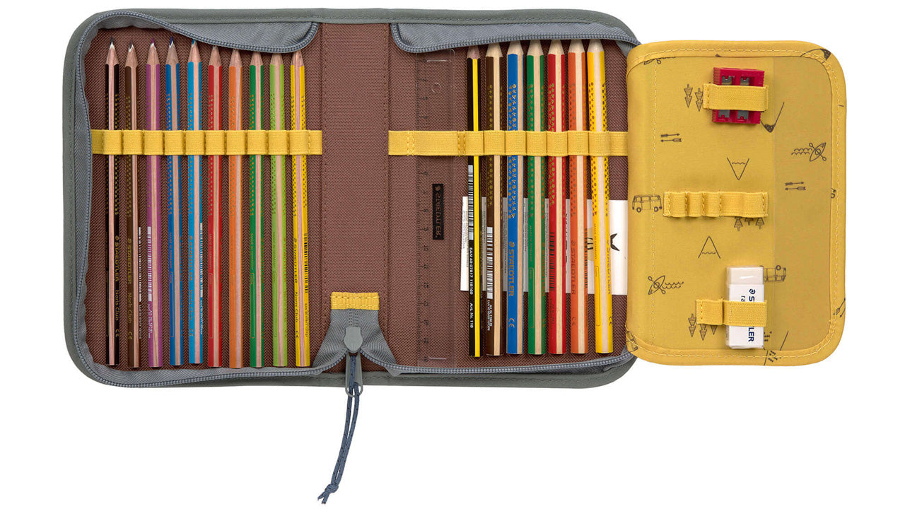 Laessig-Schulranzen-Set-Adventure-Bus-5-teilig-1205001462-Federmappe-offen-lafueliki