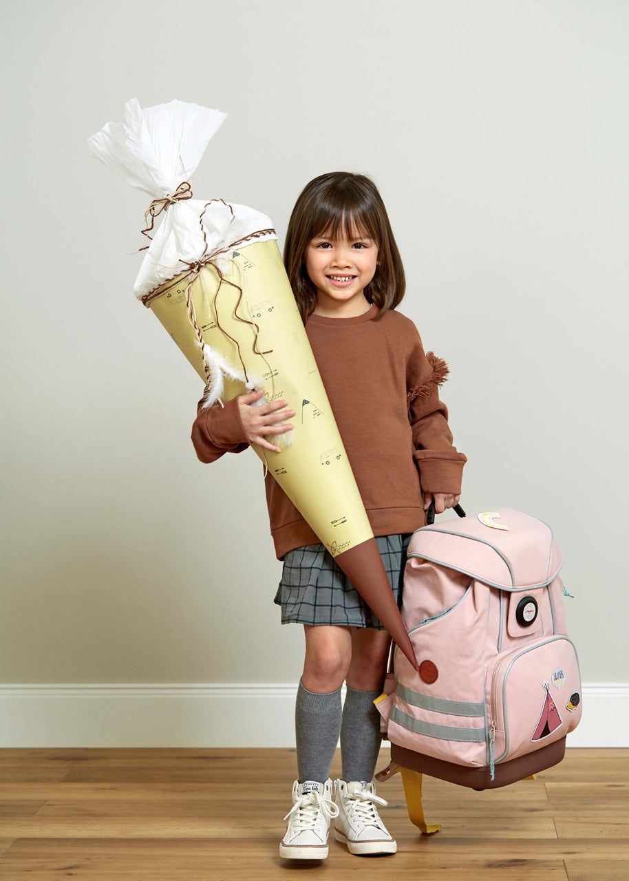 Laessig-Schulranzen-Set-Adventure-Tipi-5-teilig-1205001749-Maedchen-mit-ranzen-lafueliki