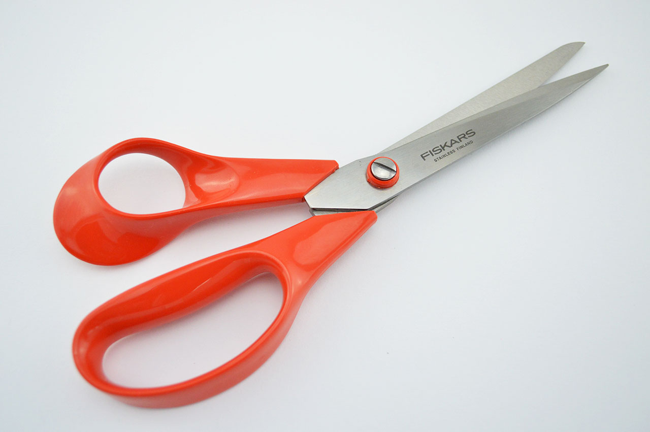 Linkshaender-Allzweckschere-Fiskars-Haushalt-Buero-1