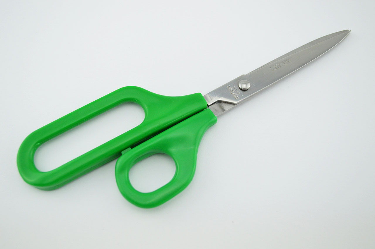 Linkshaender-Lieblingsschere-spitz