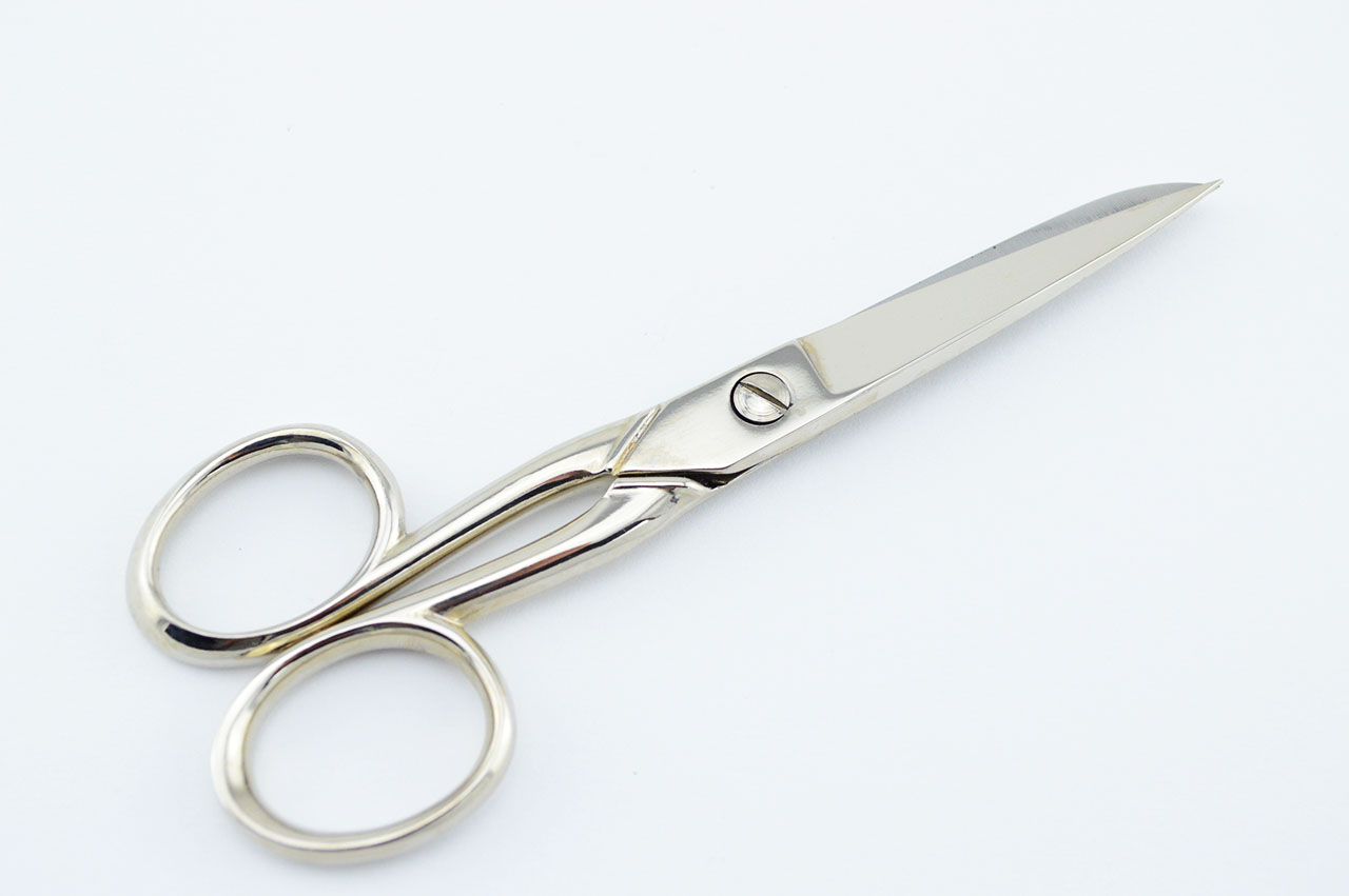 Linkshaenderschere-vernickelt-13cm