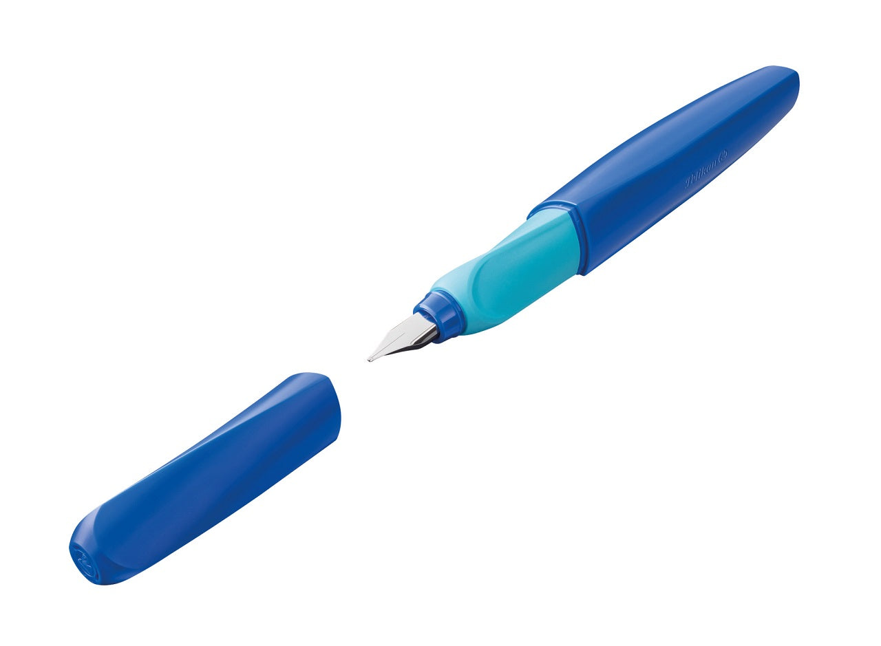 Pelikan-Fuellhalter-Twist-P457-M-Deep-Blue-offen-814737-lafueliki