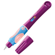 Das Bild zeigt Pelikan Griffix Füller für Rechtshänder in der Farbe Sweet Berry - lila.