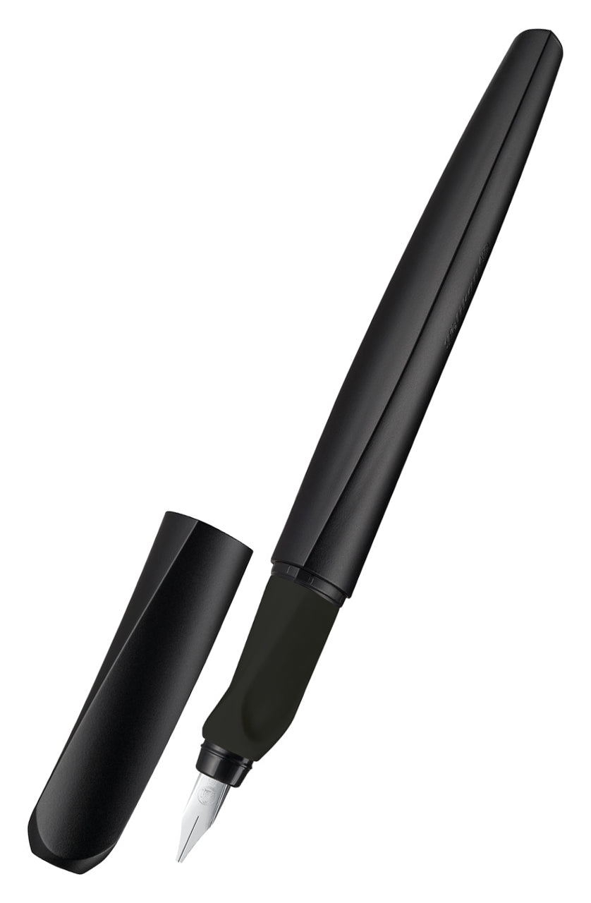 Pelikan-Twist-Calligraphy-Fueller-schwarz-Schoenschreibfueller-825818-offen-lafueliki