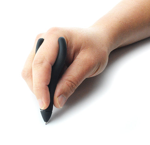 PenAgain-Kugelschreiber-schwarz-hand-haltung