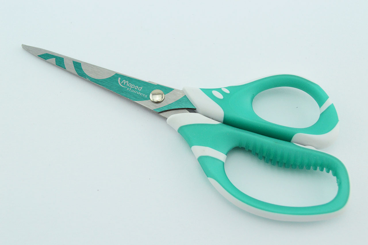 Rechtshaender-Maped-Design-Basteschere-Zenoa-tuerkis