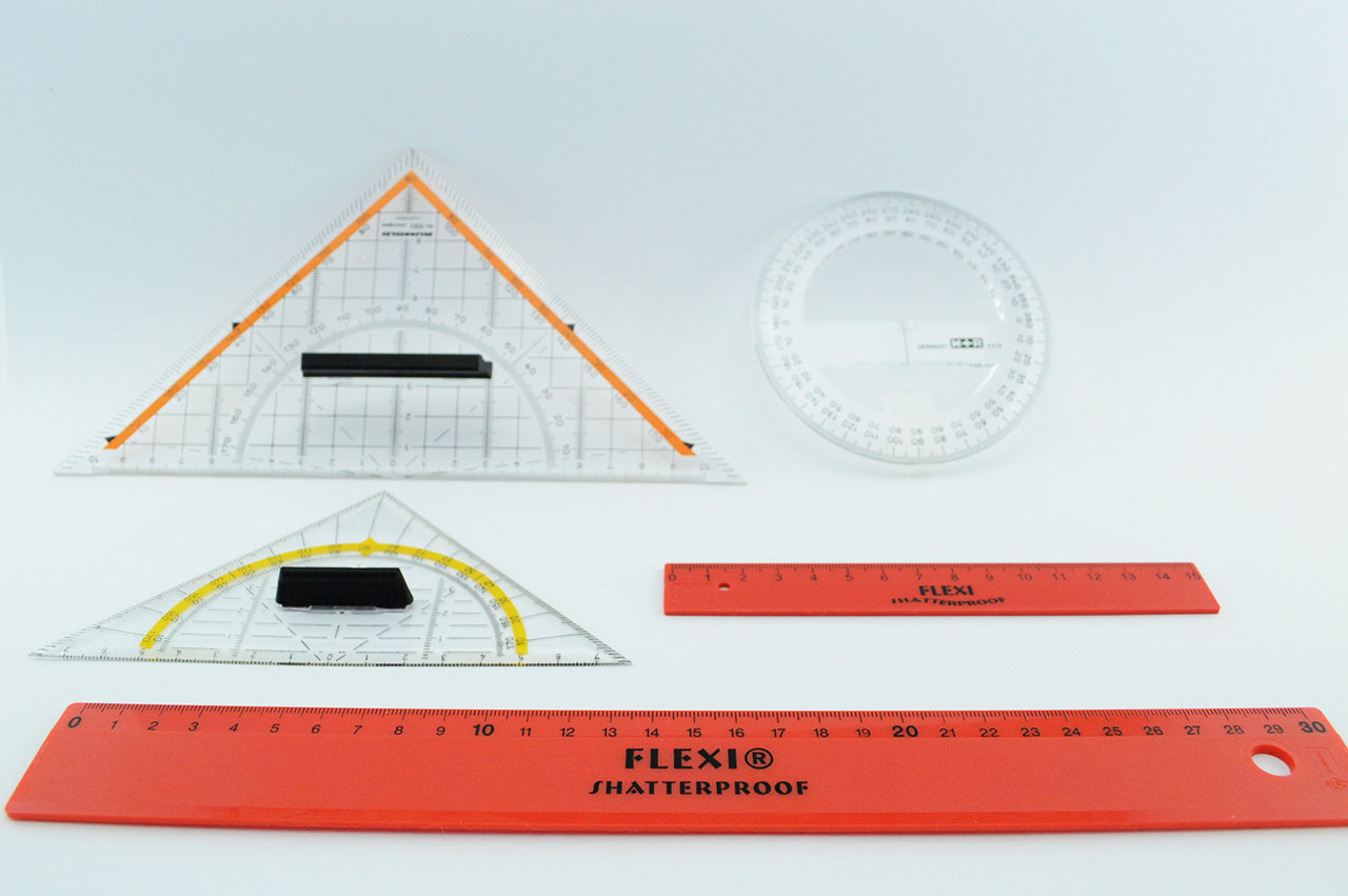 Rechtshaender-Zeichenset-5-teilig-rot