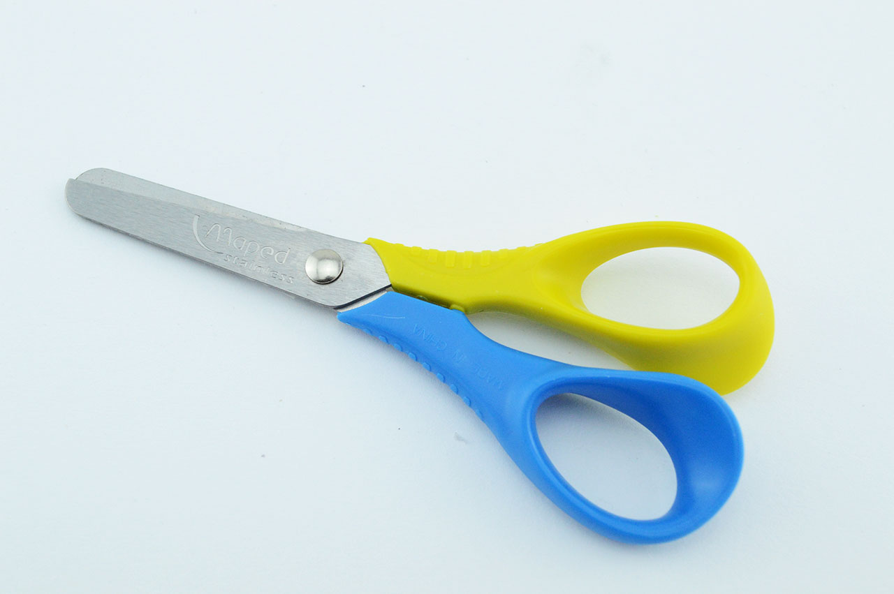 Rechtshaender-maped-Vorschulschere-early-learning-blau-gelb