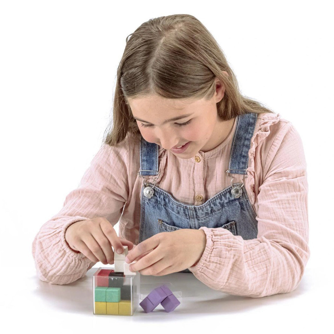 SOMA-Wuerfel-7-farbige-Elemente-aus-RE-Wood-204000-anwendung-lafueliki