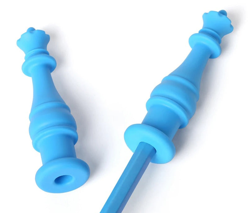 Schach-Dame-Stiftbeschwerer-Kauschutz-fuer-Stifte-kaufen-schreibhilfe-lafueliki