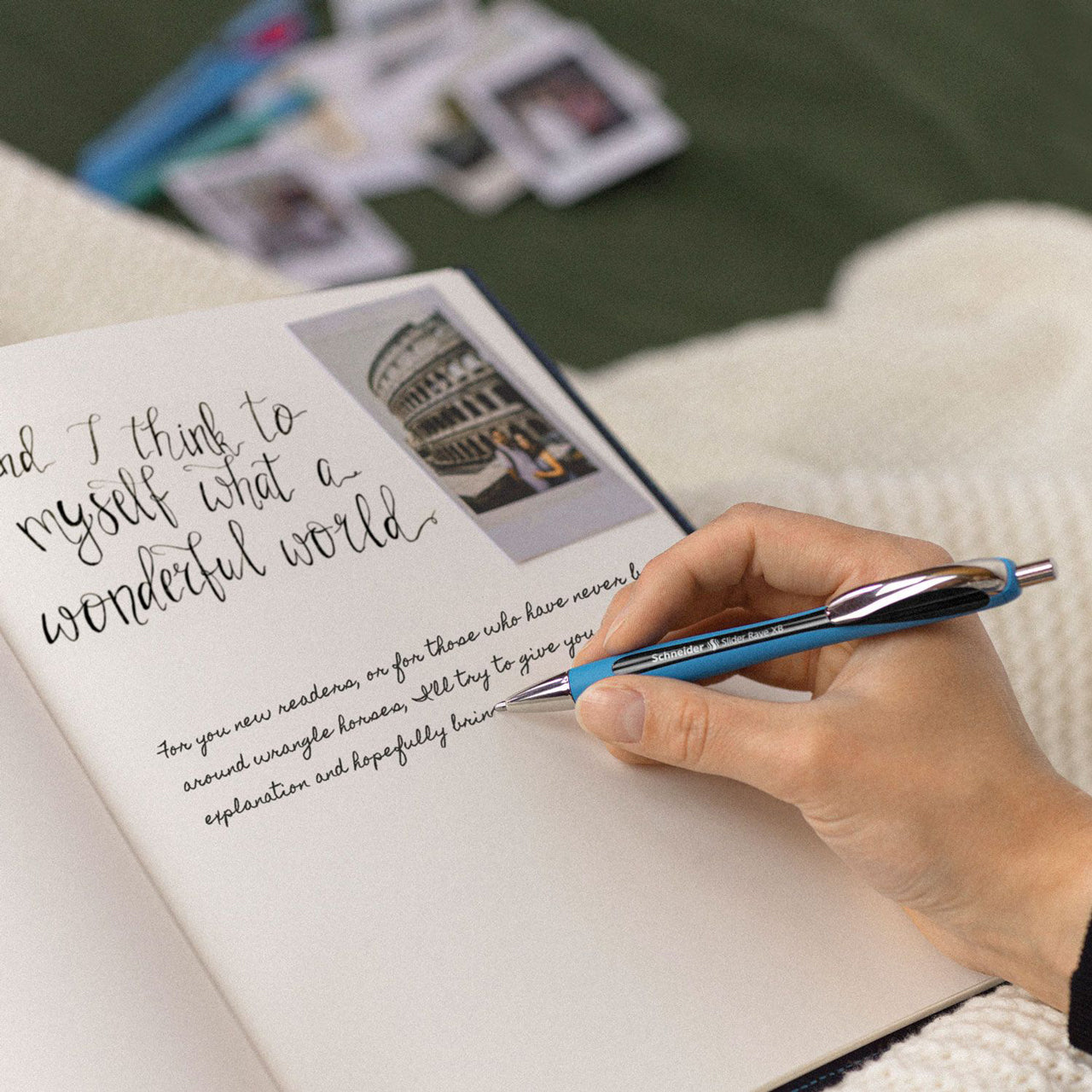 Schneider-Rave-XB-Kugelschreiber-132501-blau-schwarz-anwendung