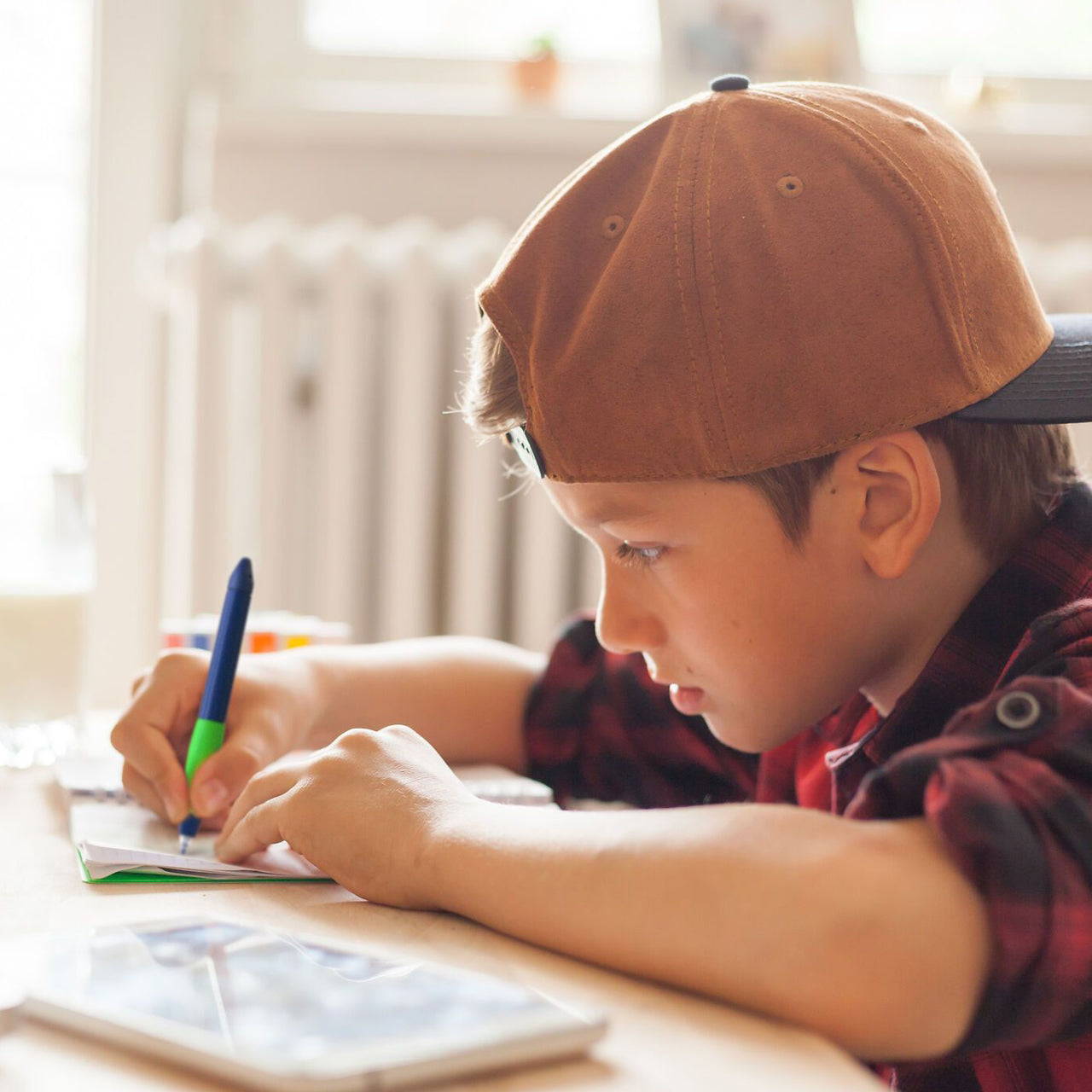 Schneider-Tintenroller-Base-Ball-188337-blau-gruen-anwendung-lafueliki