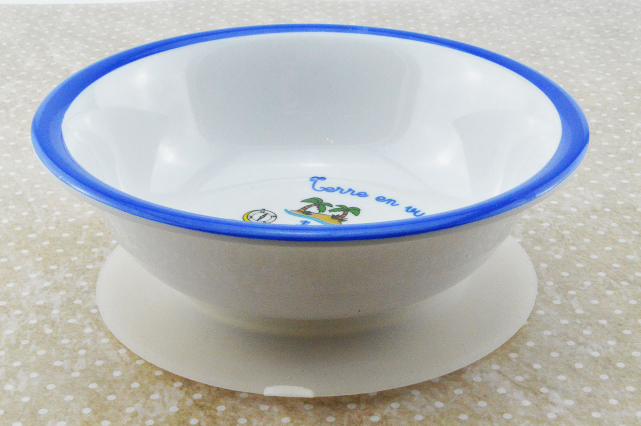 Schuessel-mit-Saugfuss-blau-2