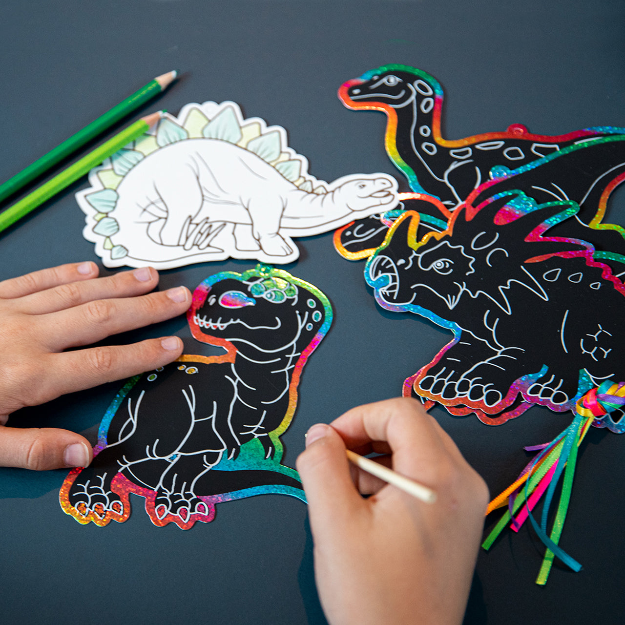 Trendhaus-Kritzelanhaenger-6er-Set-Dinosaurier-957009-Details-1-lafueliki