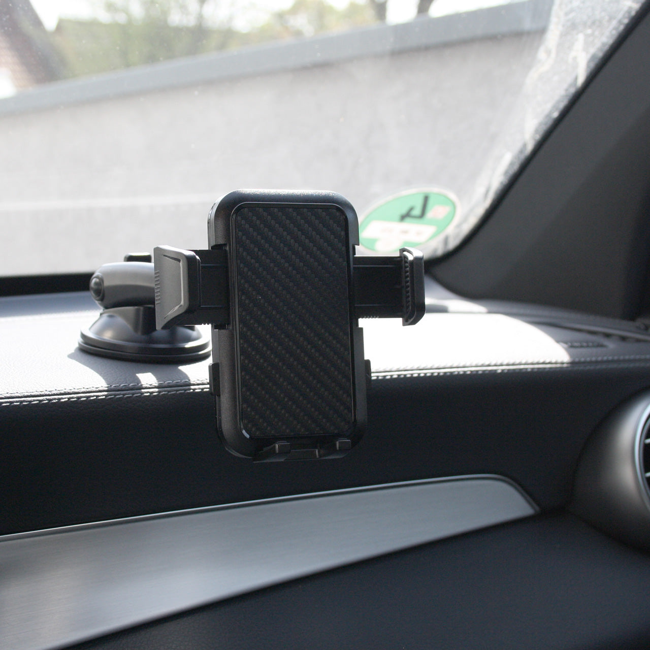 WEDO-FIX-It-car-kfz-Smartphone-Halter-mit-Saugnapf-60_07101-detail-anwendung-lafueliki