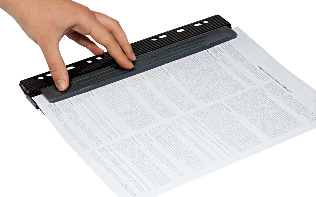 WEDO-Taschenlocher-Business-4-fach-Lochung-schwarz-beim-lochen-4003801802572-lafueliki