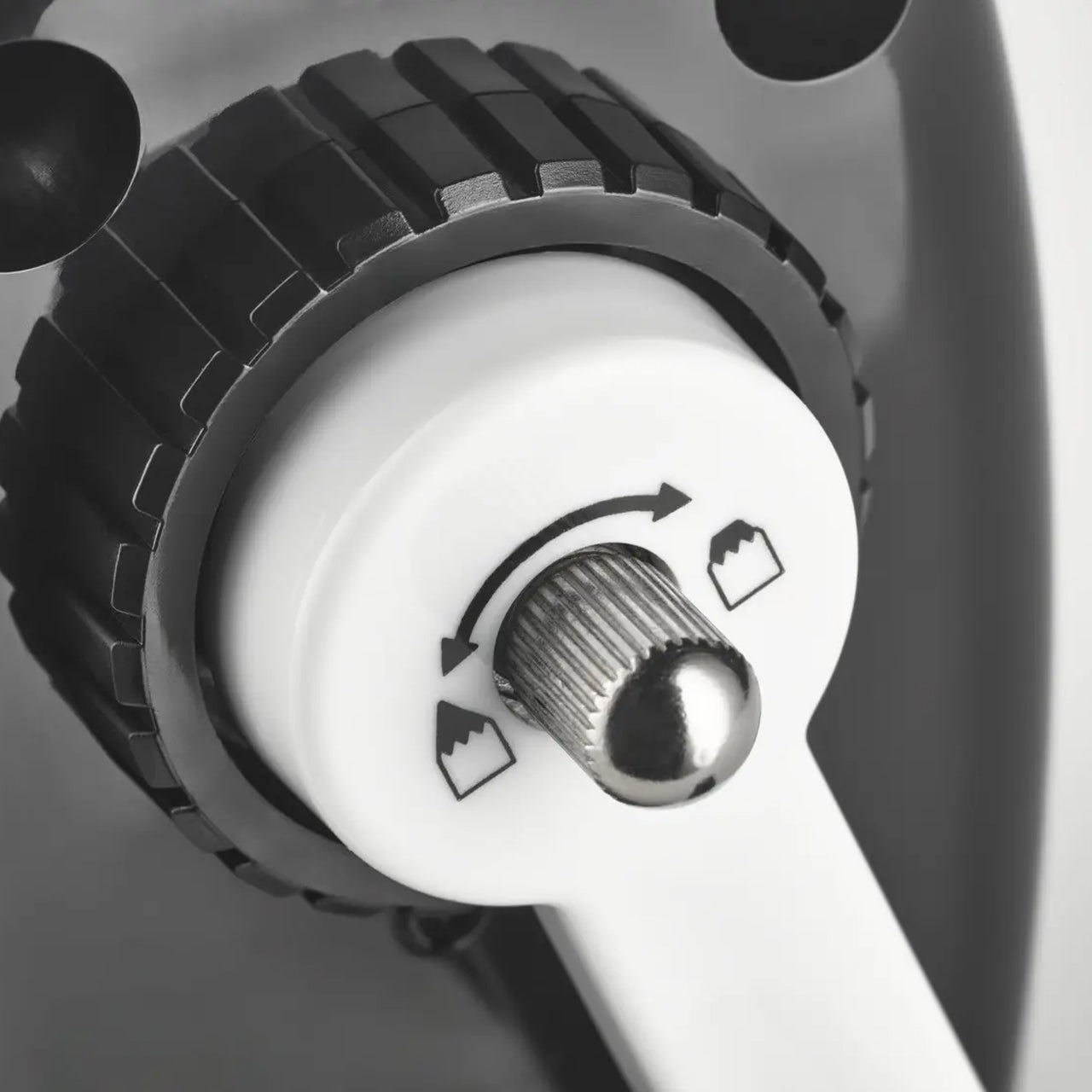 spitzmaschnine-dahle-spitzer-133-schwarz-weiss-detail-verstellung-20250318133804-lafueliki