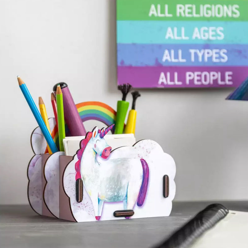 werkhaus-stiftebox-einhorn-regenbogen-stiftehalter-fuer-kinder-4-faechern-nachhaltig-made-in-germany-mit-deko-lafueliki